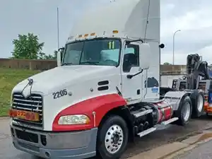 Salvage 2011 Mack CXU613 - 11011