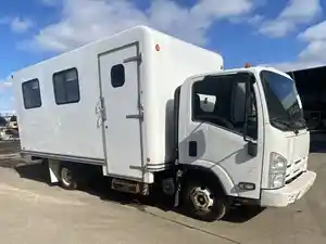 Salvage 2012 Isuzu NPR - 999094