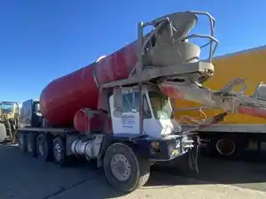 Salvage 2016 Oshkosh CONCRETE - 11033