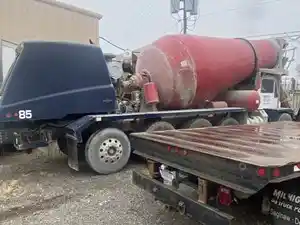 Salvage 2017 Oshkosh CONCRETE - 11041