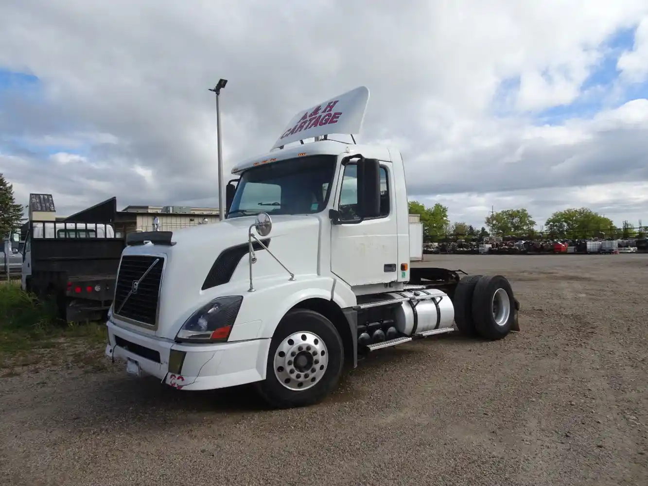 Volvo  VNL