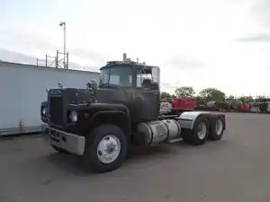 Complete 1988 Mack R688ST - 10873