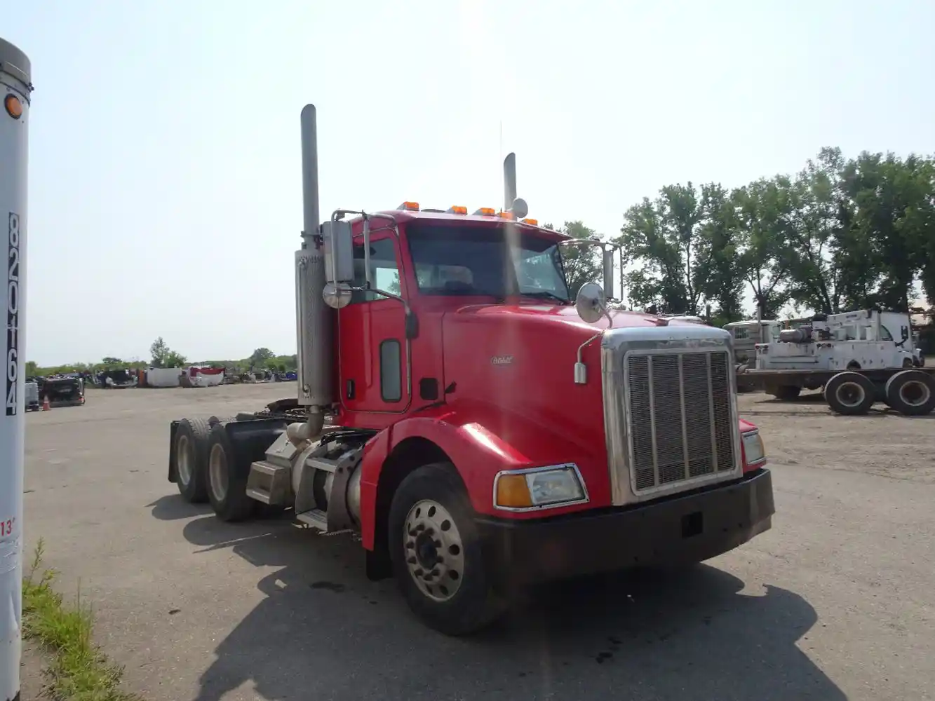 Peterbilt  385
