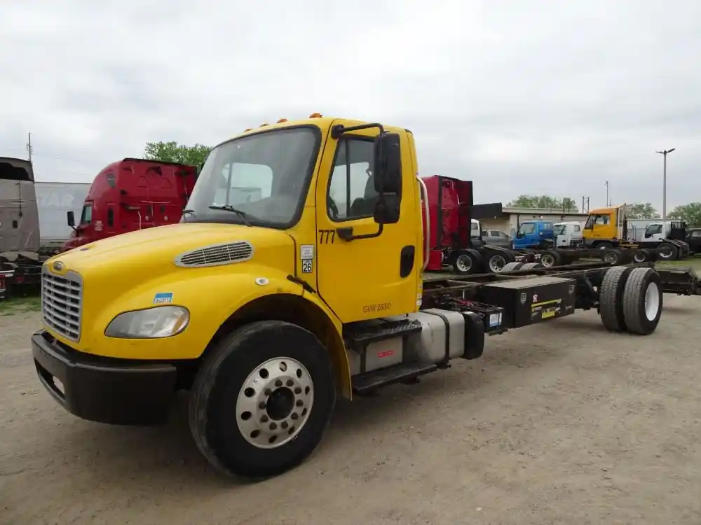 Freightliner  M-2