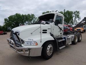 Salvage 2016 Mack CXU613 - 8195