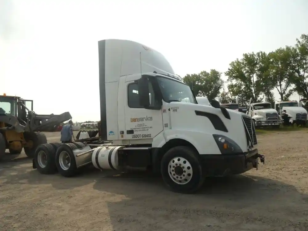 Volvo  VNL